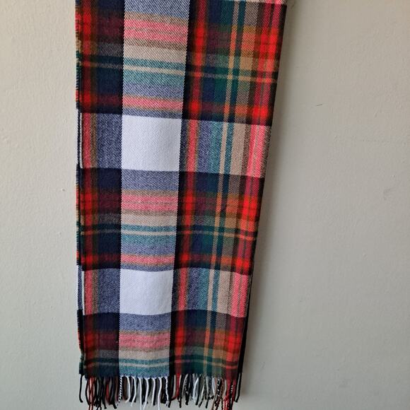 J. Crew Red Green & Beige Plaid Rectangular Scarf with Fringes - Size 25" x 77" - Picture 9 of 16